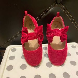 Holiday Christmas red bow velvet ballet flat shoes !!
